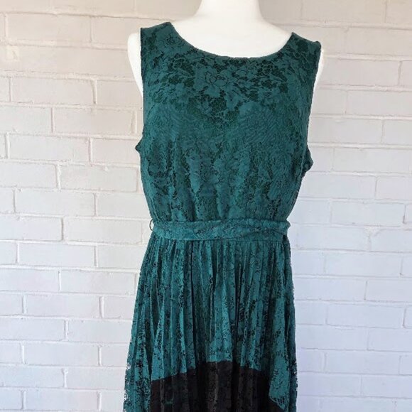 Lane Bryant Lace Colorblock Pleated Midi Dress in Emerald Green and Black Size14 - Picture 1 of 15